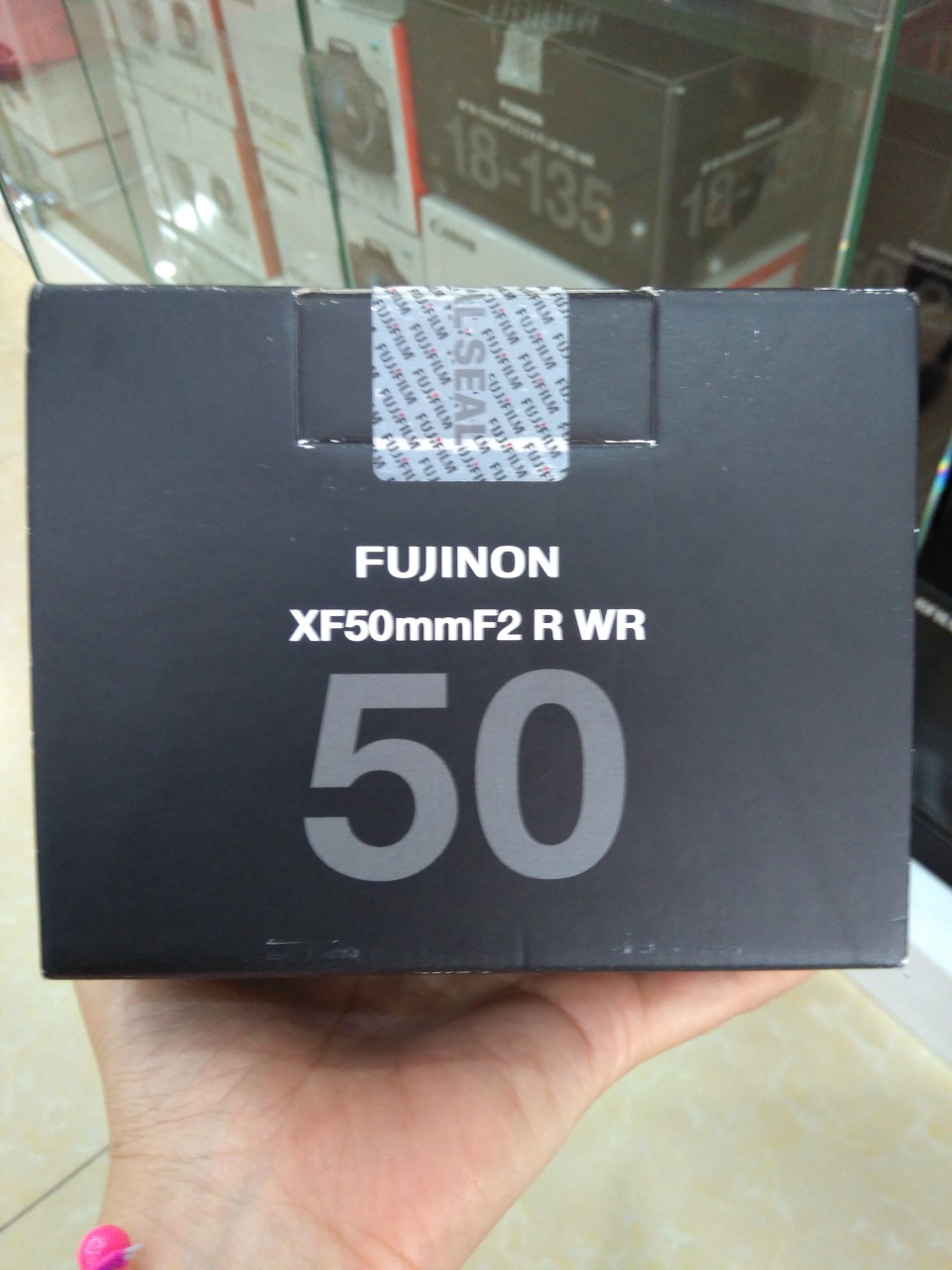 Fuji XF50mm F2 R WR (new) - Laor Laor Camera Shop ល្អល្អ ហាងលក់ម៉ាស៊ីនថត